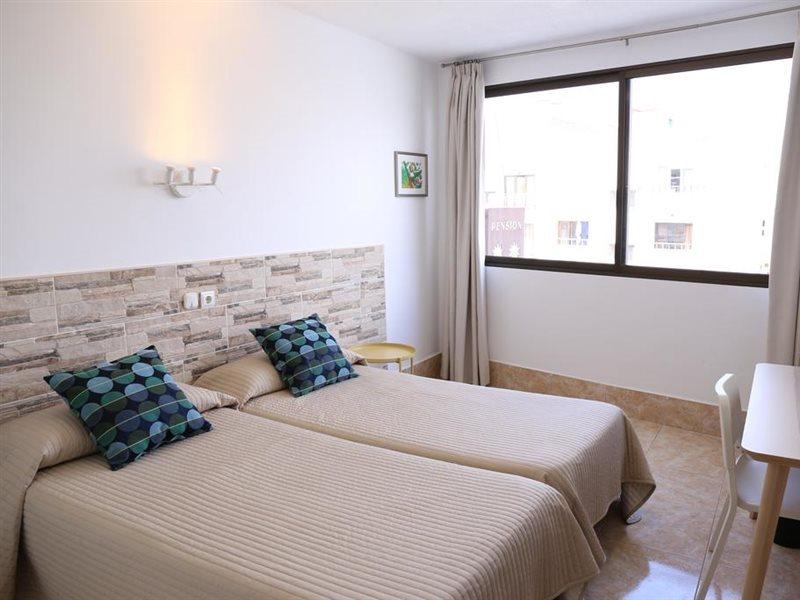 Hostal Residencia Cardona Arrecife  Exteriör bild