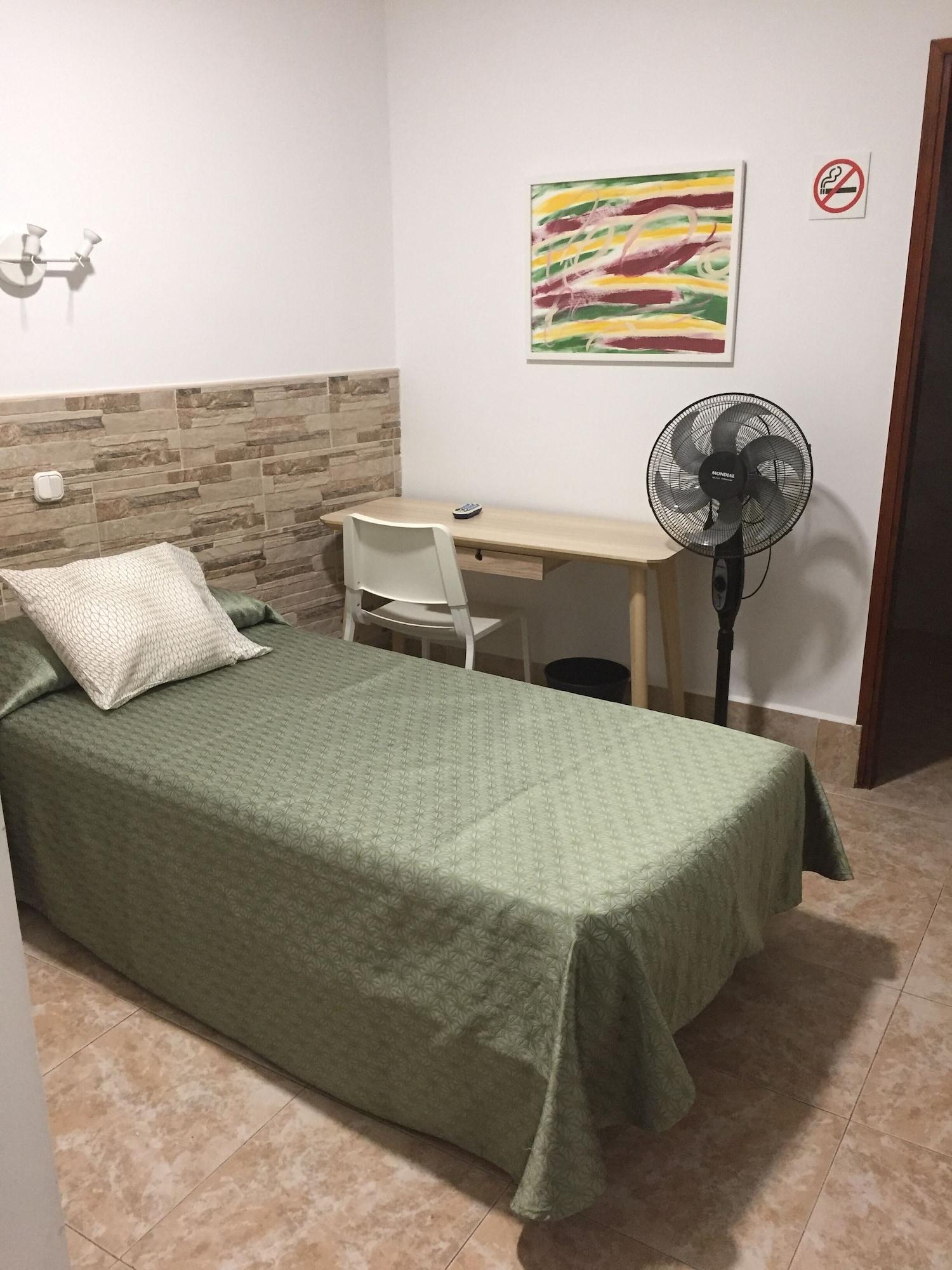 Hostal Residencia Cardona Arrecife  Exteriör bild