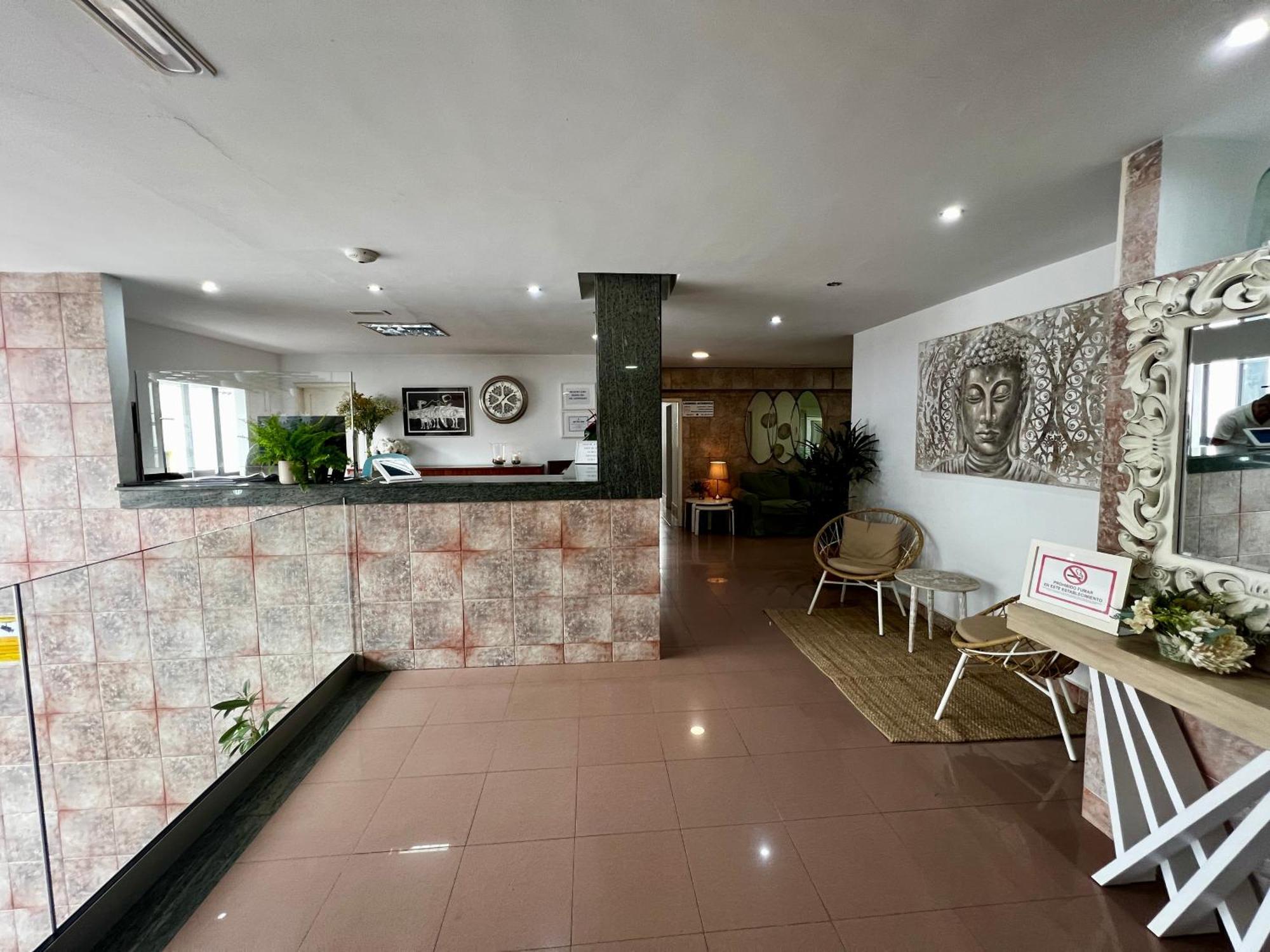 Hostal Residencia Cardona Arrecife  Exteriör bild