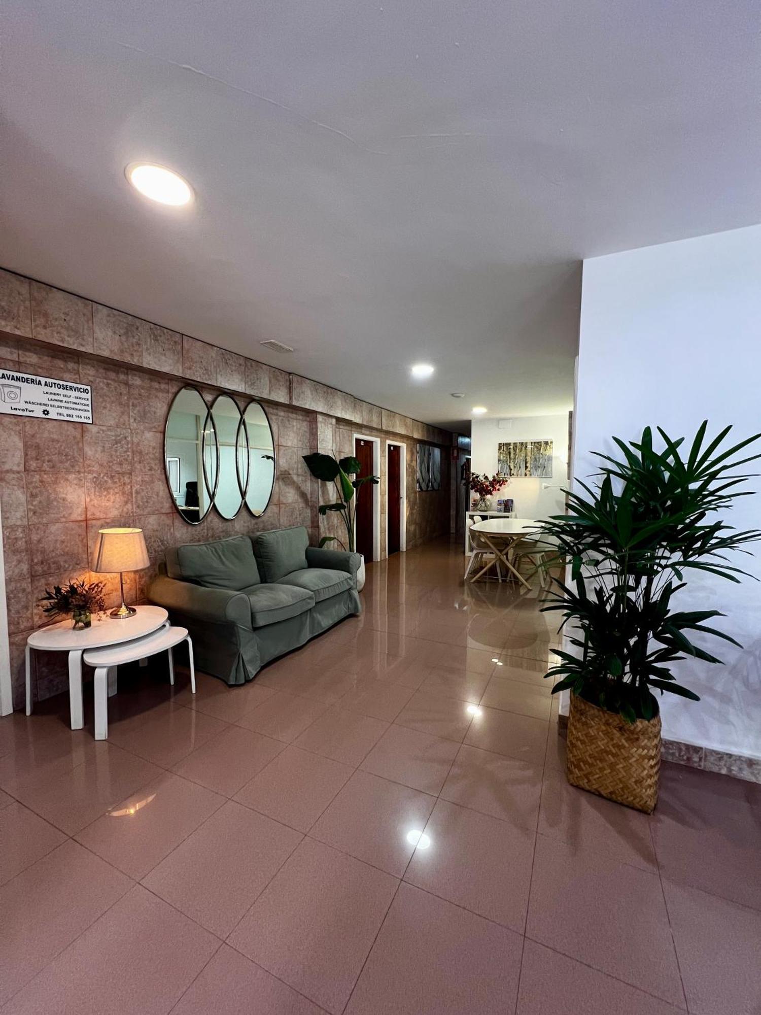 Hostal Residencia Cardona Arrecife  Exteriör bild
