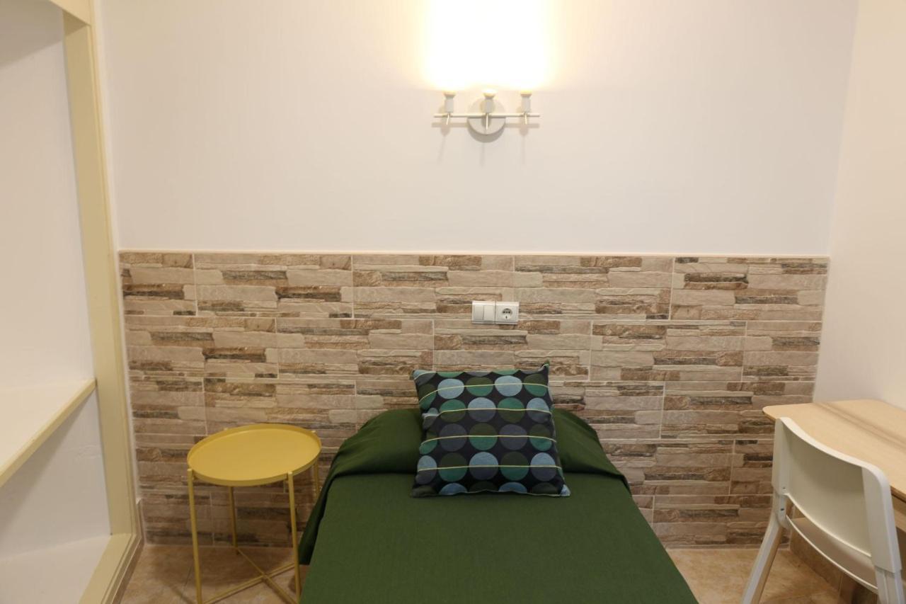 Hostal Residencia Cardona Arrecife  Exteriör bild