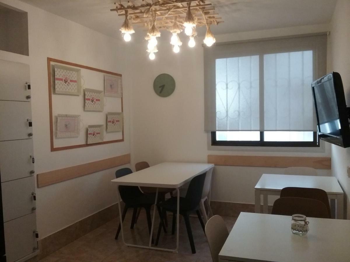 Hostal Residencia Cardona Arrecife  Exteriör bild